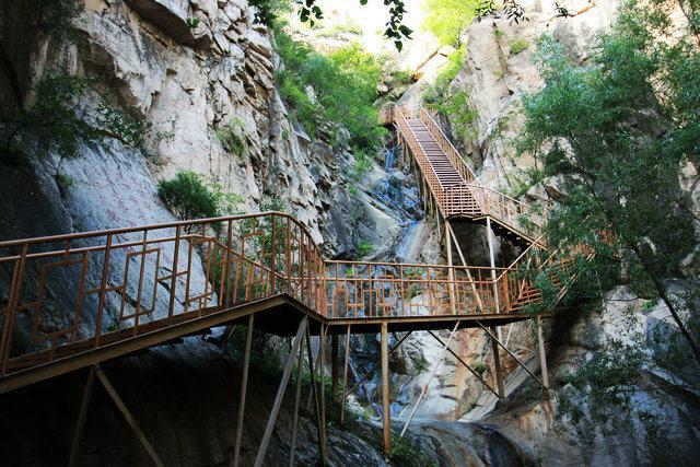 河北保定野三坡景區，AAAAA級風景區，位于中國北方兩大山脈